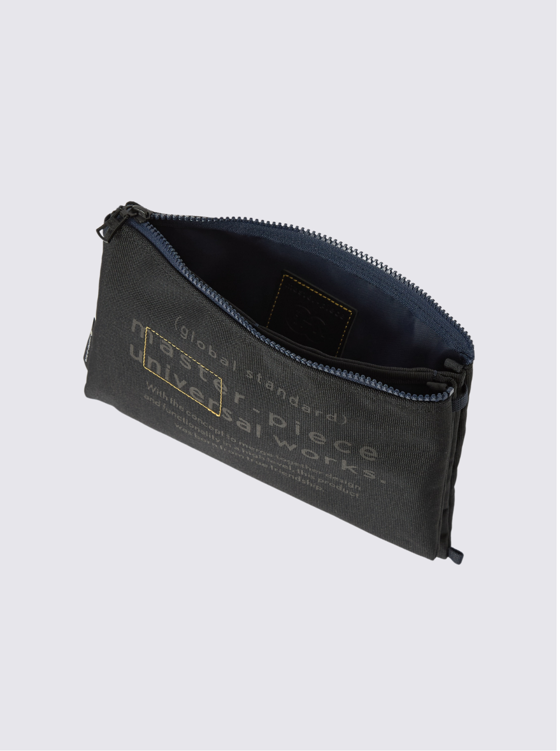 Pochette MasterPiece X Universal Works - Noir