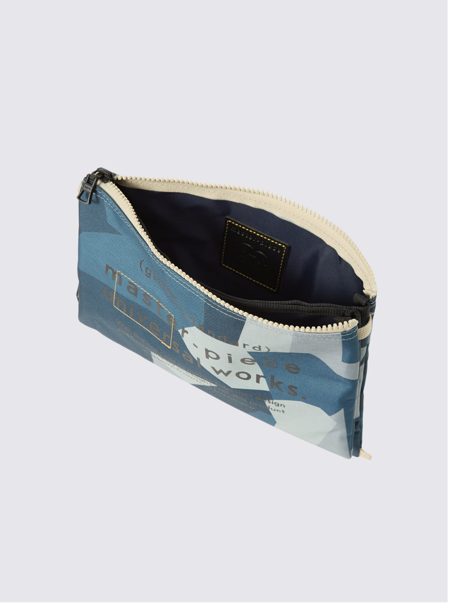 Pochette MasterPiece X Universal Works - Swedish Camo Bleu